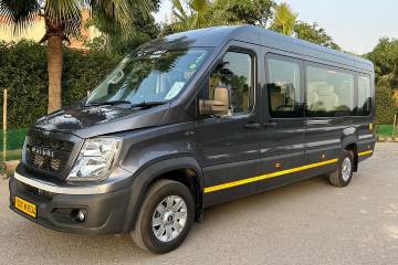 17 Seater Urbania Traveller